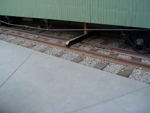 Coach 1 brace outside view